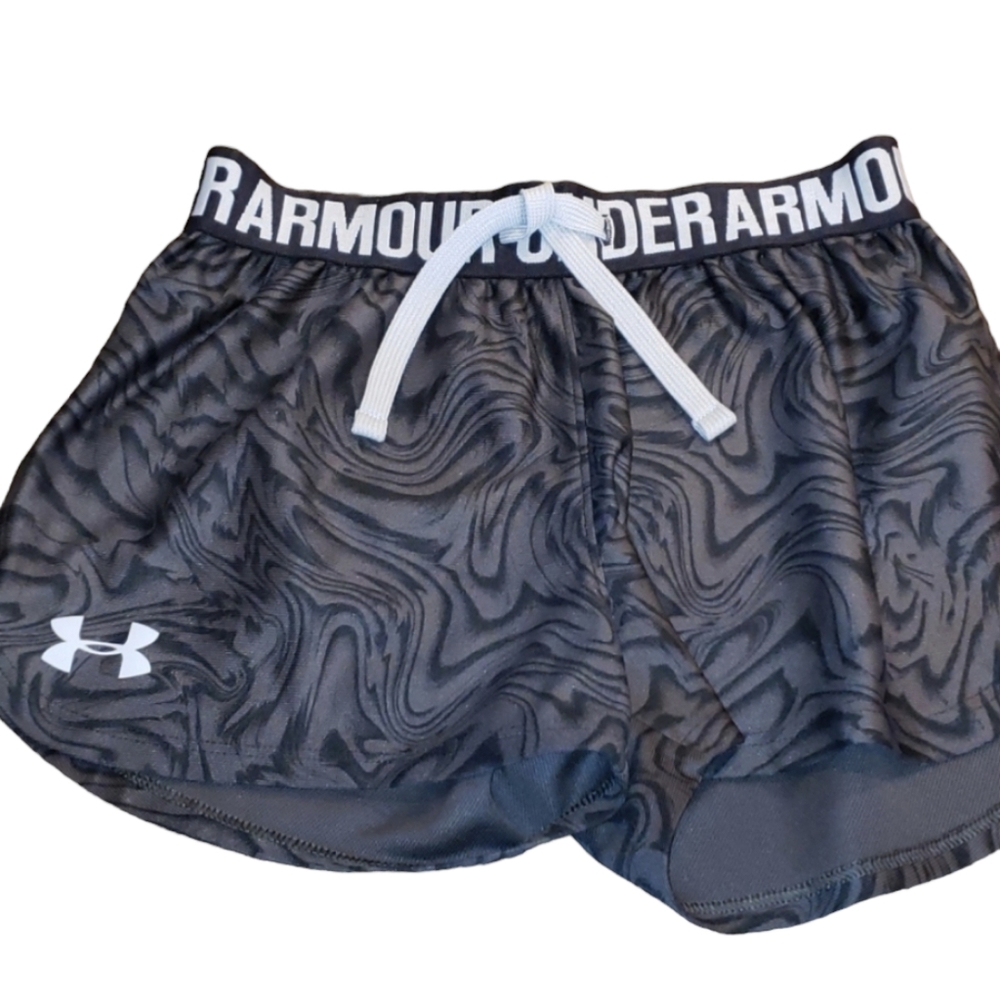 Under Armour shorts size Youth small